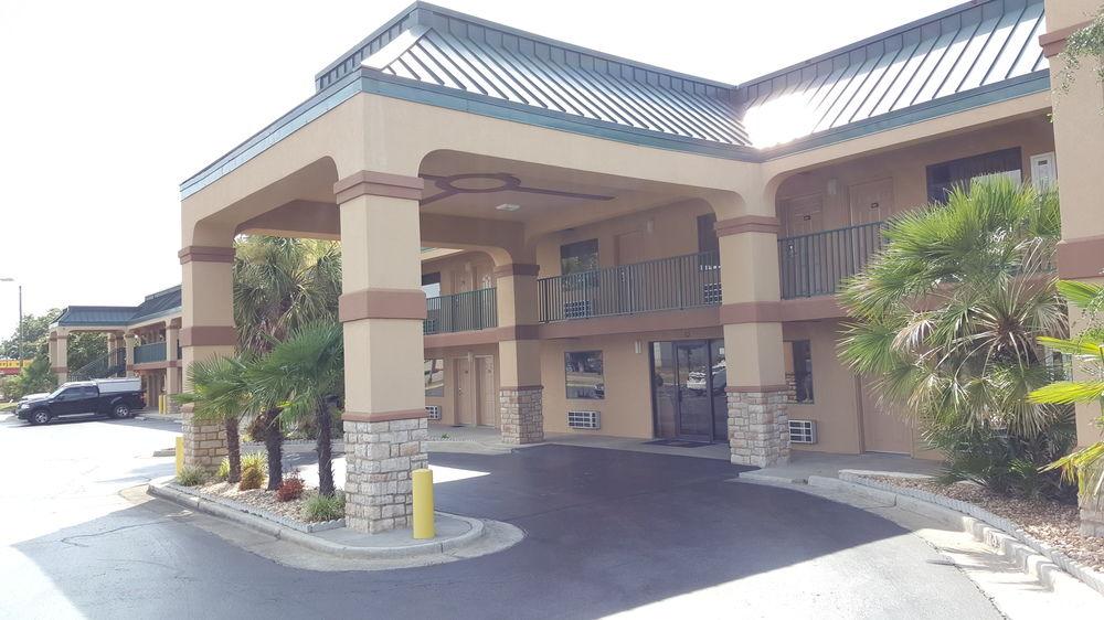 Super 8 By Wyndham Byron/South Macon Hotel Eksteriør billede